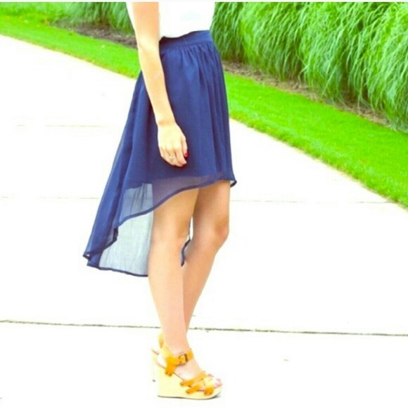 Converse Dresses & Skirts - DELETING 1/1/20! Converse Hi-Lo Navy Skirt